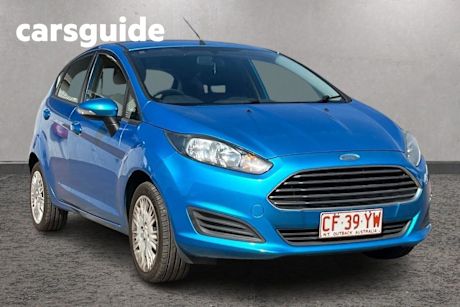 Blue 2013 Ford Fiesta Hatchback Ambiente