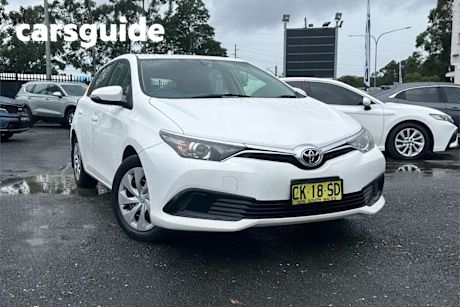 White 2016 Toyota Corolla Hatchback Ascent