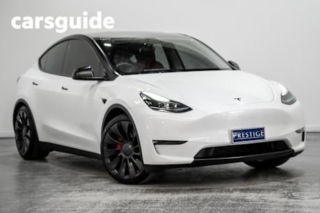 White 2023 Tesla Model Y Wagon Performance