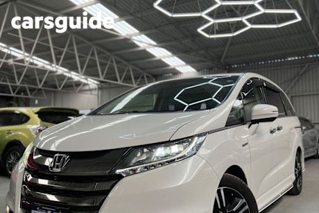 White 2017 Honda Odyssey Wagon VTi RC MY17