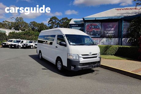 White 2018 Toyota Hiace Bus Commuter (12 Seats)