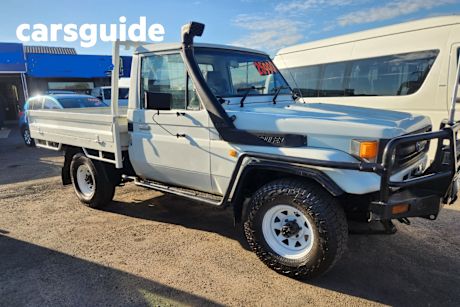 White 1997 Toyota Landcruiser Cab Chassis (4X4)