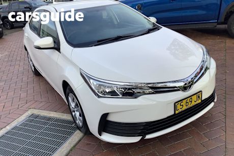 White 2018 Toyota Corolla Sedan Ascent