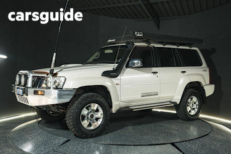 White 2010 Nissan Patrol Wagon ST (4X4)