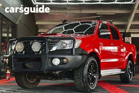 Red 2013 Toyota Hilux Dual Cab Pick-up SR5 (4X4)