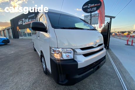 2018 Toyota Hiace Bus Commuter