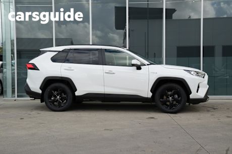 White 2020 Toyota RAV4 Wagon