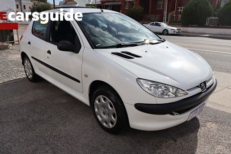 White 2004 Peugeot 206 Hatchback XR