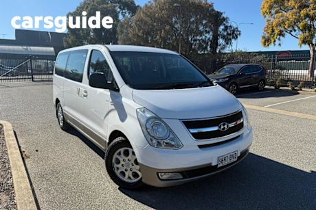 White 2013 Hyundai Imax Wagon