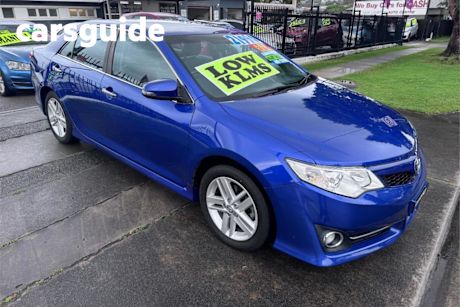 Blue 2014 Toyota Camry Sedan Atara SL