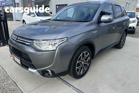 Grey 2015 Mitsubishi Outlander Wagon Phev Hybrid