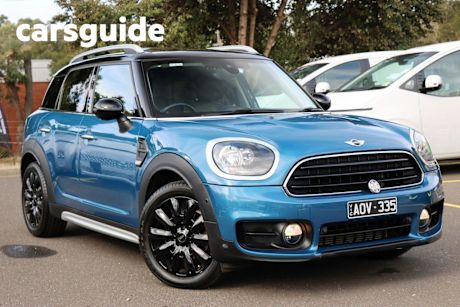 Blue 2017 Mini Countryman Wagon Cooper