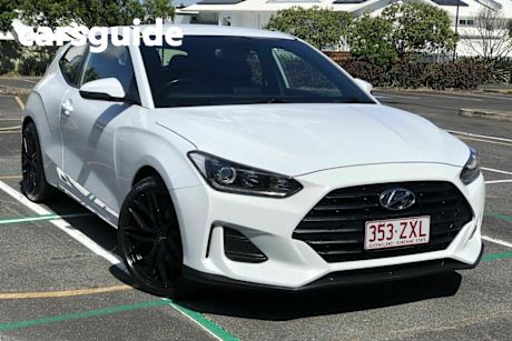 White 2019 Hyundai Veloster Coupe
