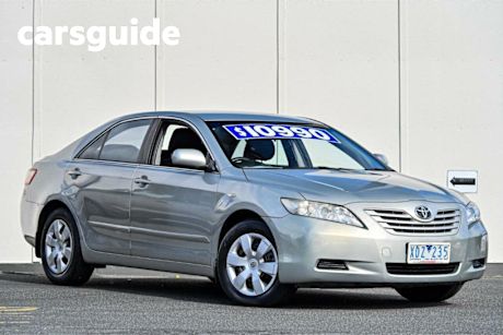 Silver 2009 Toyota Camry Sedan Altise
