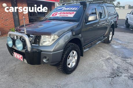 Grey 2011 Nissan Navara Dual Cab Pick-up ST (4X4)