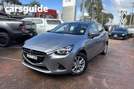 Silver 2016 Mazda 2 Sedan Maxx