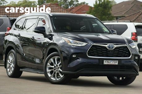 Blue 2023 Toyota Kluger SUV Grande