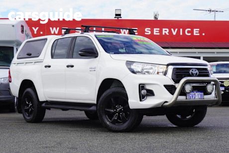 White 2019 Toyota Hilux Double Cab Pick Up SR (4X4)