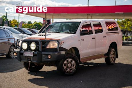 White 2010 Toyota Hilux Dual Cab Pick-up SR (4X4)