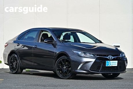 Grey 2017 Toyota Camry Sedan RZ S.e.