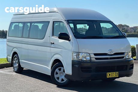 White 2009 Toyota Hiace Bus Commuter