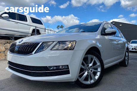 White 2019 Skoda Octavia Wagon 110 TSI