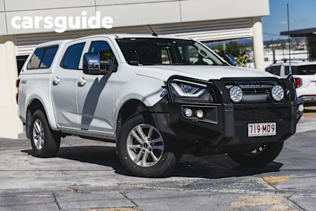 White 2020 Isuzu D-MAX Crew Cab Utility LS-M (4X4)