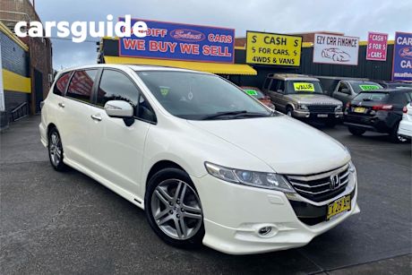 White 2012 Honda Odyssey Wagon Luxury