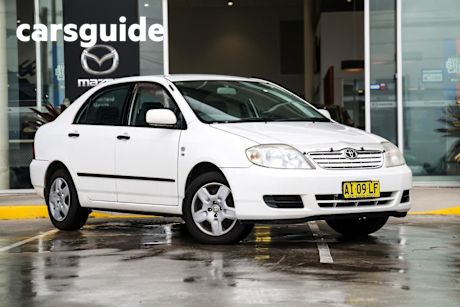 White 2005 Toyota Corolla Sedan Ascent