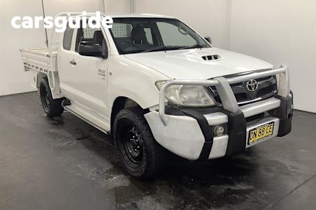White 2010 Toyota Hilux X Cab Cab Chassis SR (4X4)