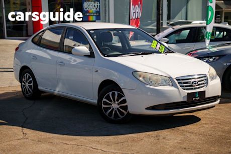White 2009 Hyundai Elantra Sedan SX