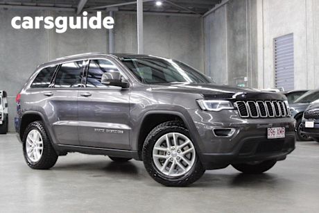 Grey 2017 Jeep Grand Cherokee Wagon Laredo (4X4)