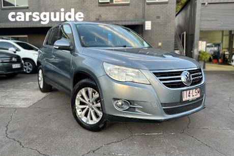 Grey 2008 Volkswagen Tiguan Wagon 103 TDI