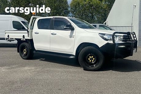 White 2016 Toyota Hilux Dual Cab Chassis SR (4X4)