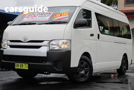 White 2018 Toyota Hiace Bus Commuter (12 Seats)