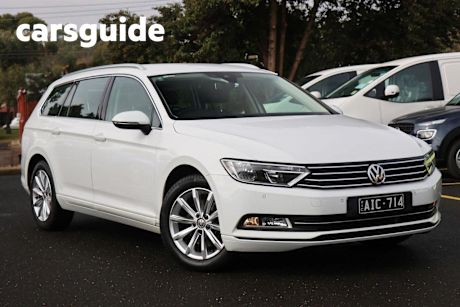 White 2015 Volkswagen Passat Wagon 132 TSI Comfortline