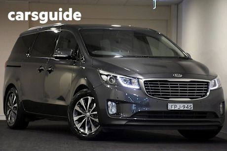 Grey 2015 Kia Carnival Wagon SLI