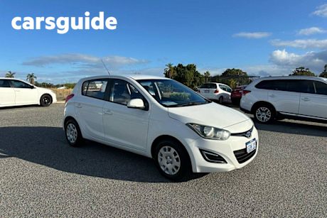 White 2015 Hyundai I20 Hatchback Active