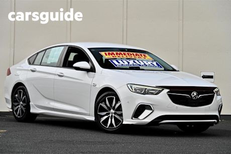 White 2018 Holden Commodore Liftback RS