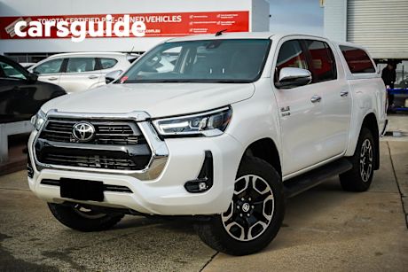 White 2020 Toyota Hilux Double Cab Pick Up SR5 (4X4)