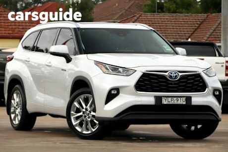 White 2022 Toyota Kluger SUV Grande