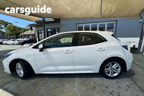 White 2021 Toyota Corolla Hatchback Ascent Sport
