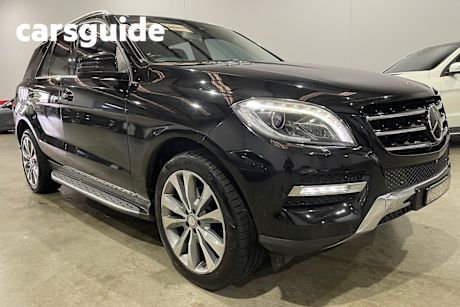 Black 2013 Mercedes-Benz ML350 Wagon CDI Bluetec (4X4)