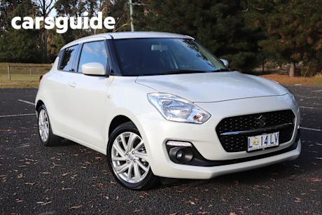 White 2023 Suzuki Swift Hatchback GL Navi Plus