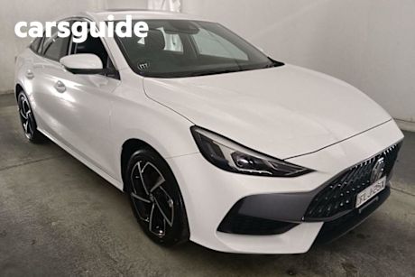 White 2023 MG MG5 Sedan Essence