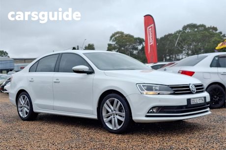 White 2016 Volkswagen Jetta Sedan 118 TSI Highline