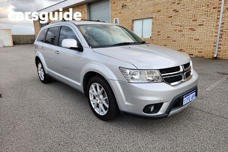 Silver 2013 Dodge Journey Wagon R/T