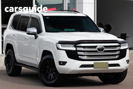 White 2024 Toyota Landcruiser Wagon LC300 Sahara (4X4)