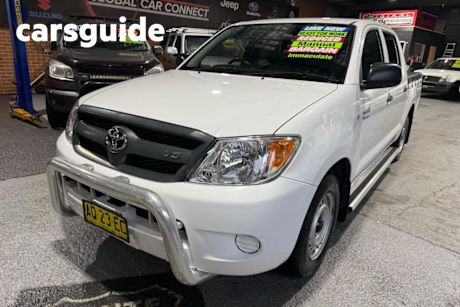 White 2007 Toyota Hilux Ute Tray