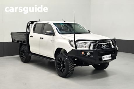 White 2018 Toyota Hilux Dual Cab Chassis SR (4X4)